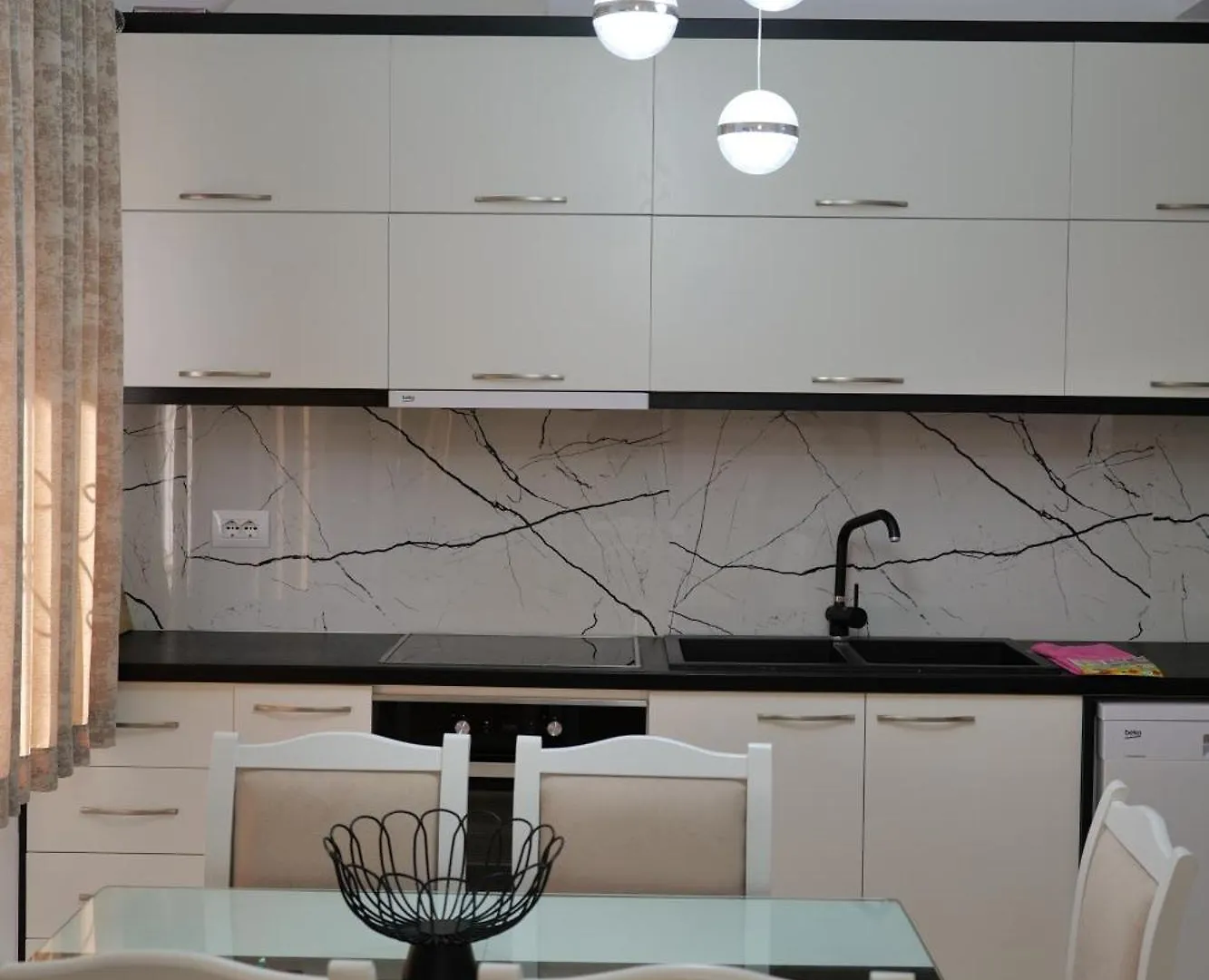 Loris Apartment Sarande