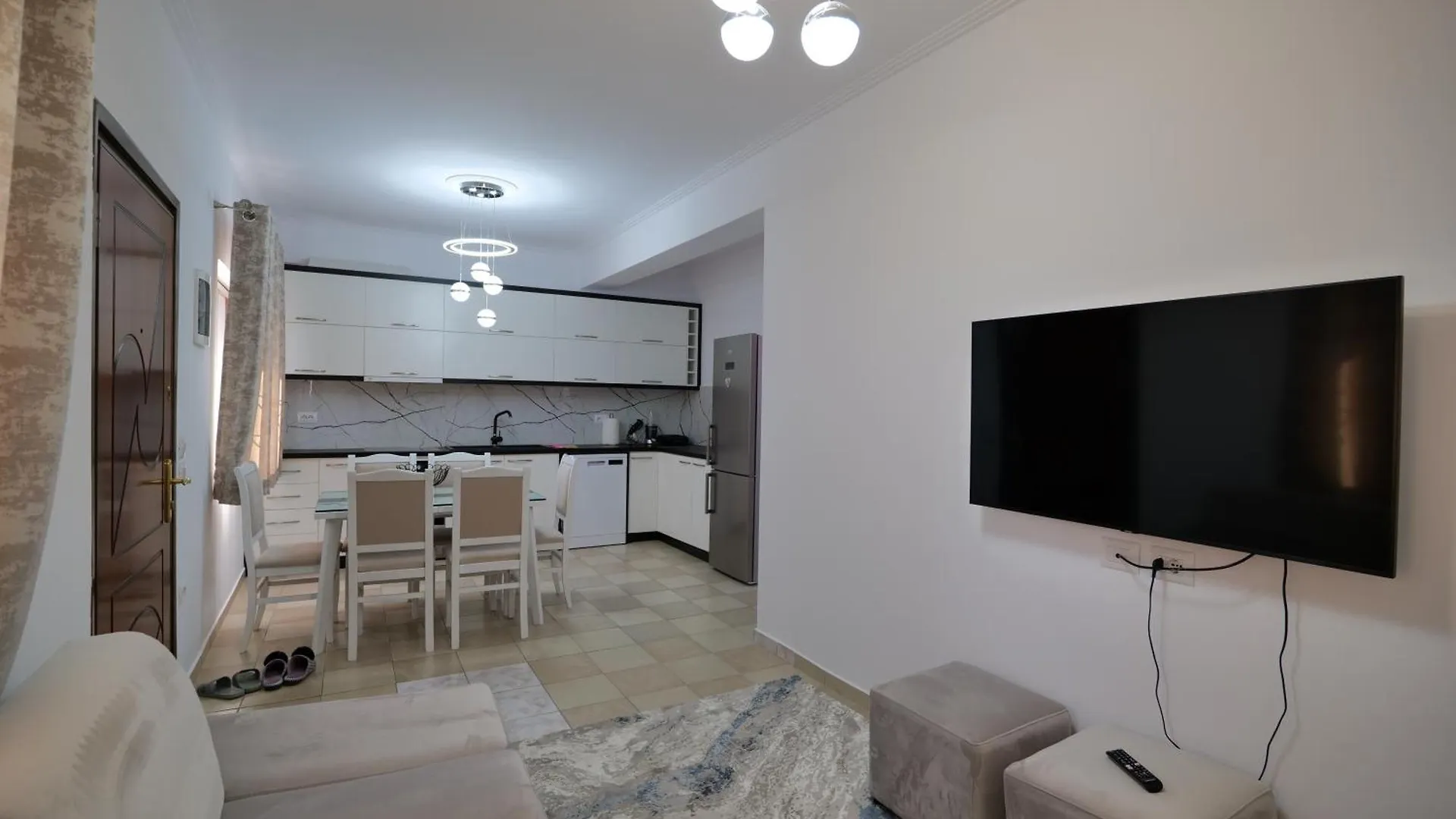 Loris Apartment Sarande