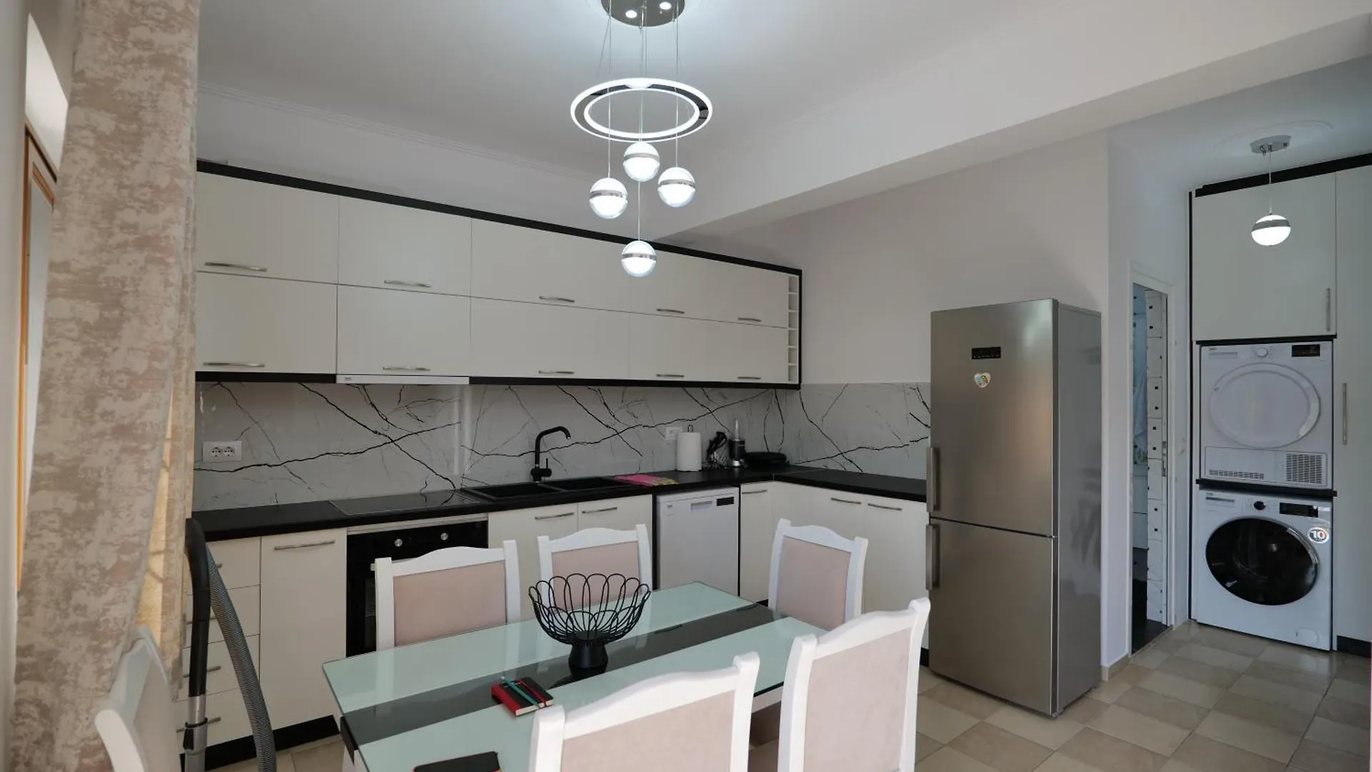 Loris Apartment Sarande Albania